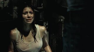 Erin sexy – The Texas Chainsaw Massacre (2003)