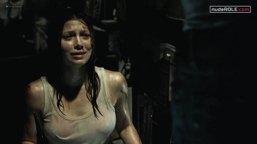 1. Erin sexy – The Texas Chainsaw Massacre (2003)