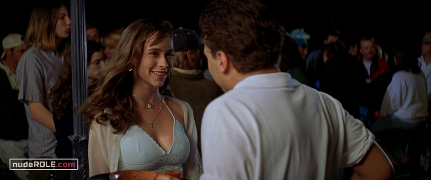 1. Julie James sexy, Helen Shivers sexy – I Know What You Did Last Summer (1997)