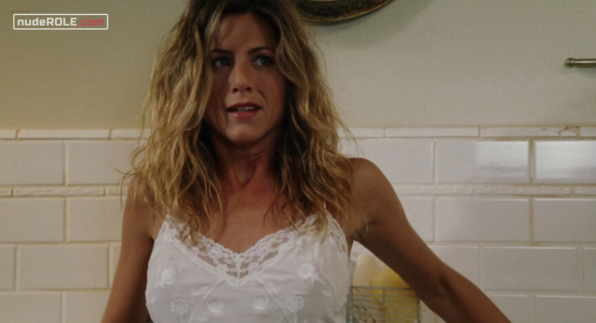 1. Grace Connelly sexy, Susan Ortega sexy – Bruce Almighty (2003)