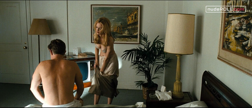 2. Angela sexy – Bobby (2006)