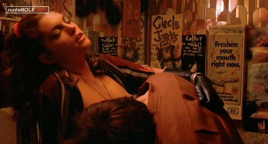 2. Loryn nude, Samantha nude, Suzi nude, Stacey nude, Julie nude – Valley Girl (1983)