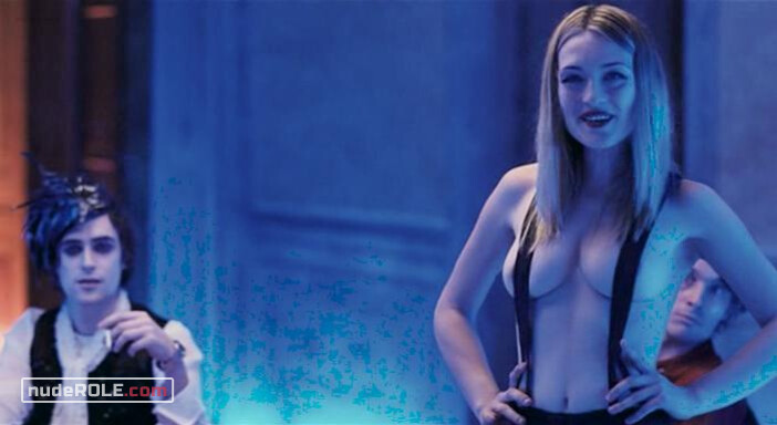 1. Benedetta nude – Tell Me About Love (2008)