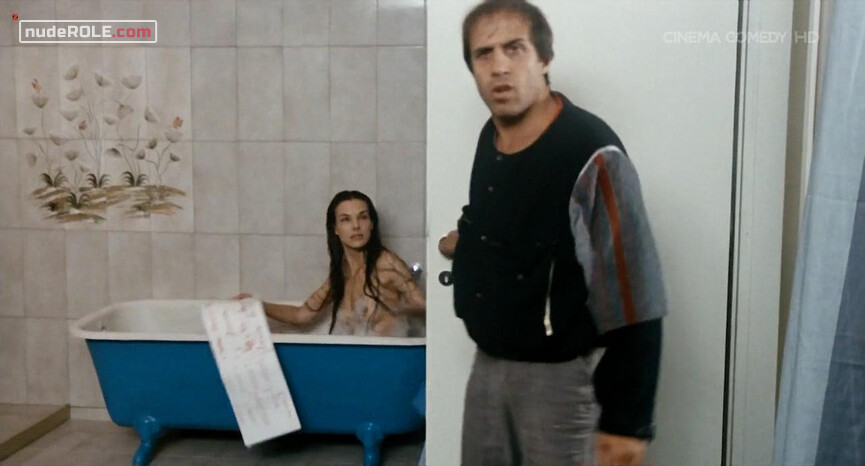 1. Laura nude – Bingo Bongo (1982)