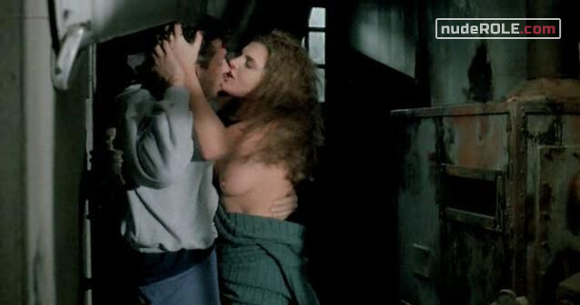 3. Mara nude , Giusy nude , Claudia nude , Serena nude – Maniaci sentimentali (1994)