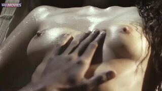 Ana nude – Cobrador: In God We Trust (2006)