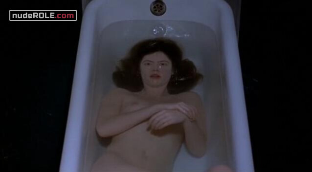 3. Veronica nude , Valentina Martini nude – The Dark Sea (2006)