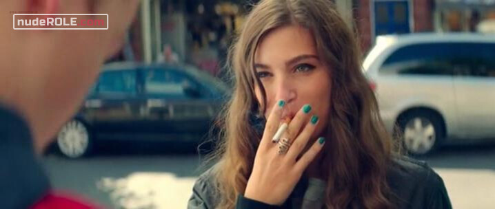 2. Evelyn nude – Kids in Love (2016)