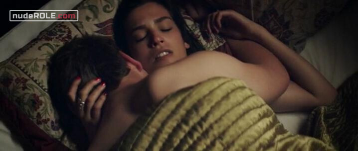 3. Evelyn nude – Kids in Love (2016)