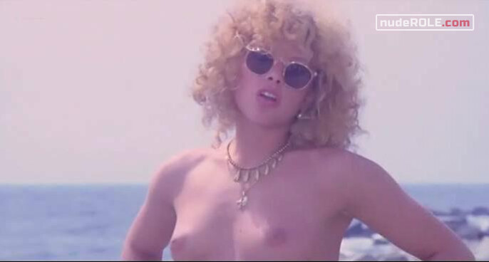 3. Maria - Wife of Cesare sexy, Frau Kuppler nude – Don't Play with Tigers (1982)