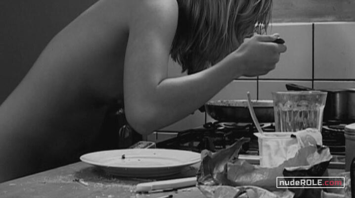 3. Girl nude – Crepuscule (2009)
