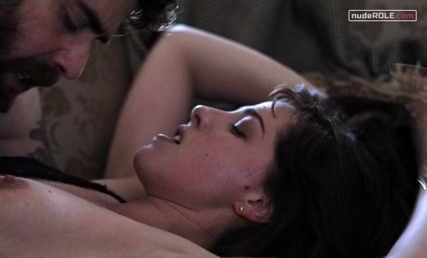 2. Dianne nude – Between Us (2016)