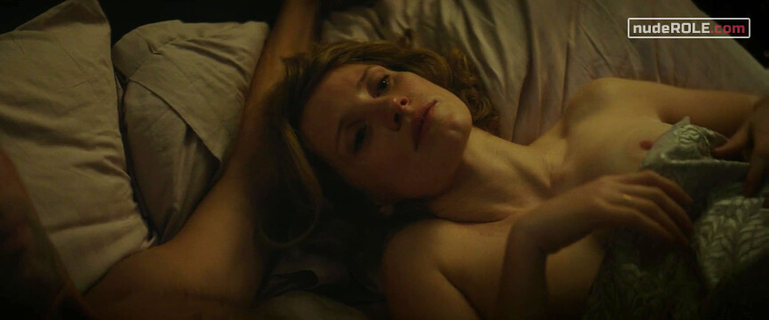 1. Antonina Zabinska nude – The Zookeeper's Wife (2017)