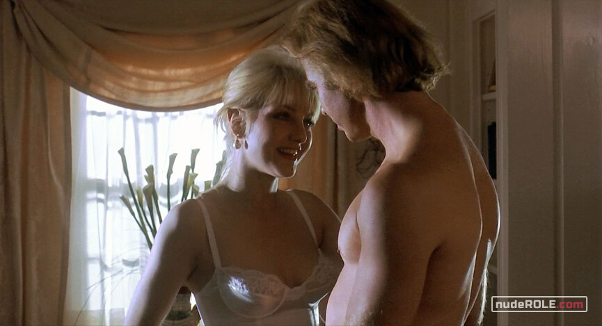 1. Marnie Burke nude – The Lawnmower Man (1992)