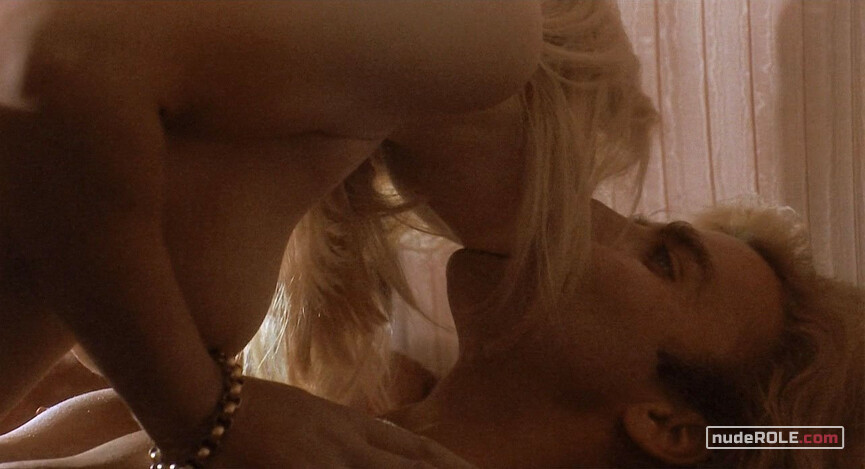 3. Marnie Burke nude – The Lawnmower Man (1992)
