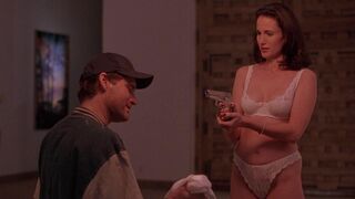 Paige Stockard sexy – The End of Violence (1997)
