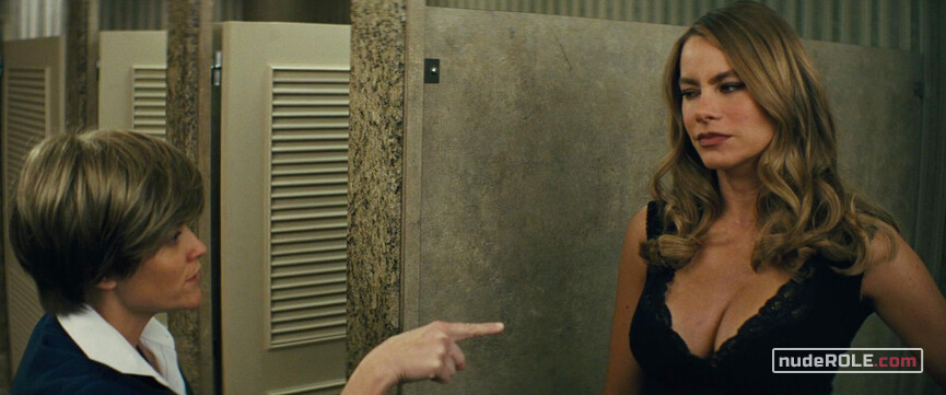 3. Daniella Riva sexy – Hot Pursuit (2015)