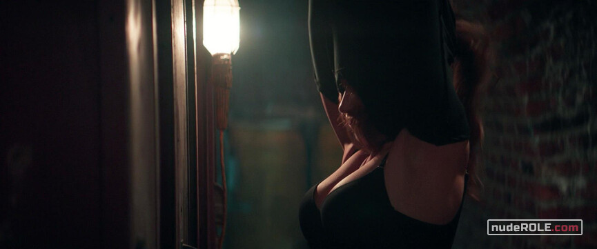 1. Sarah Connor sexy – Terminator Genisys (2015)