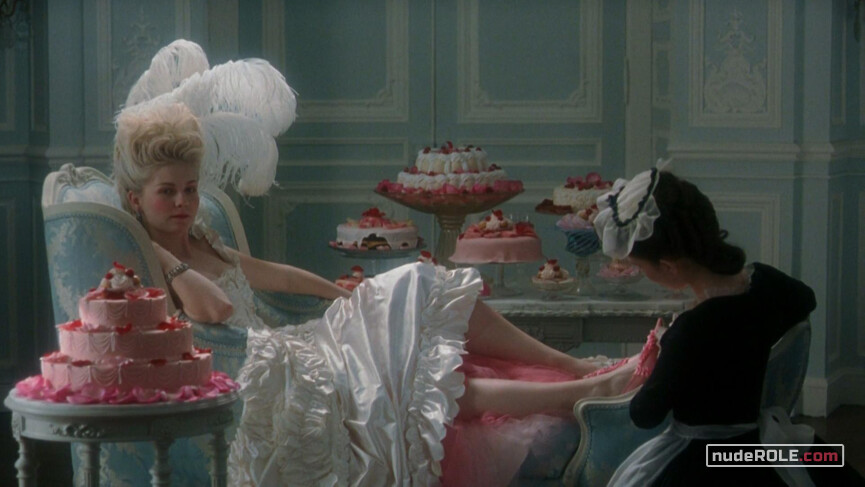 2. Marie Antoinette nude – Marie Antoinette (2006)