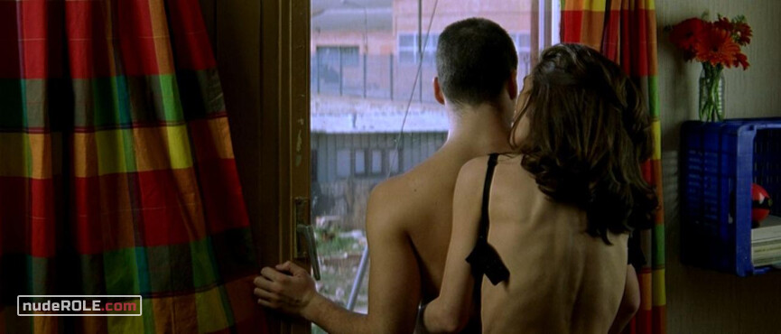 3. Elena Benedetti nude, Clara nude – Live Flesh (1997)