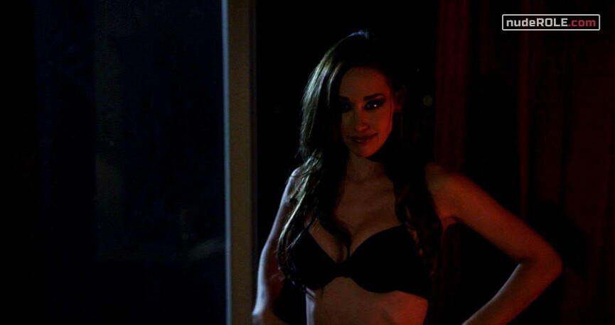 2. Lira Tuls nude – Silent Retreat (2016)
