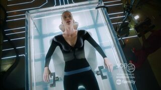 Kirsten Clark sexy – Stitchers s01 (2015)