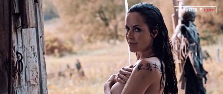 2. Sarah Morgan nude – Night Cries (2015)