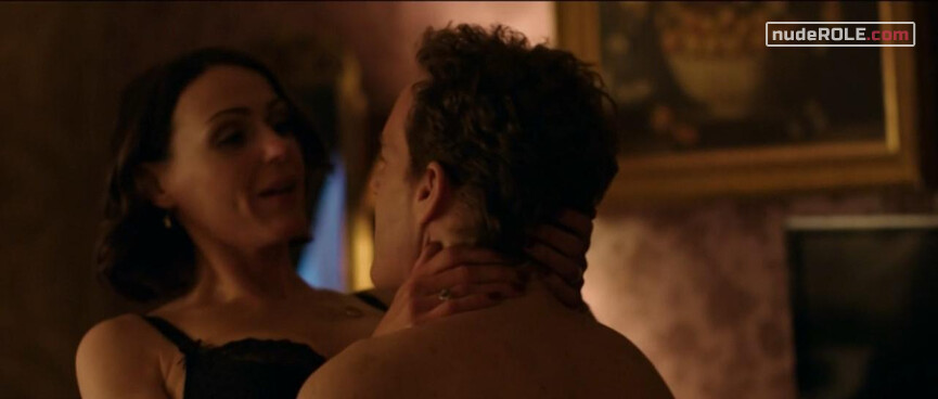 3. Dr. Gemma Foster nude – Doctor Foster s01e03 (2015)