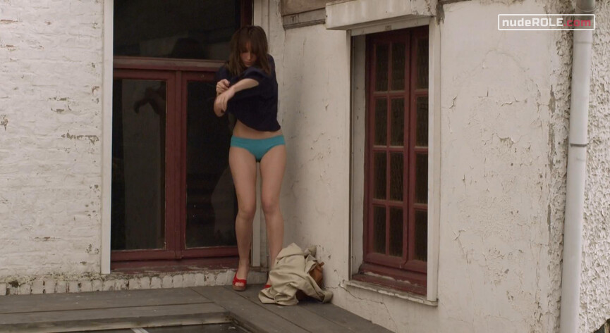 3. Mélodie nude , Charlotte nude – All About Them (2015)