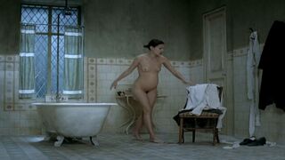 Anna nude – House of Voices (2004)