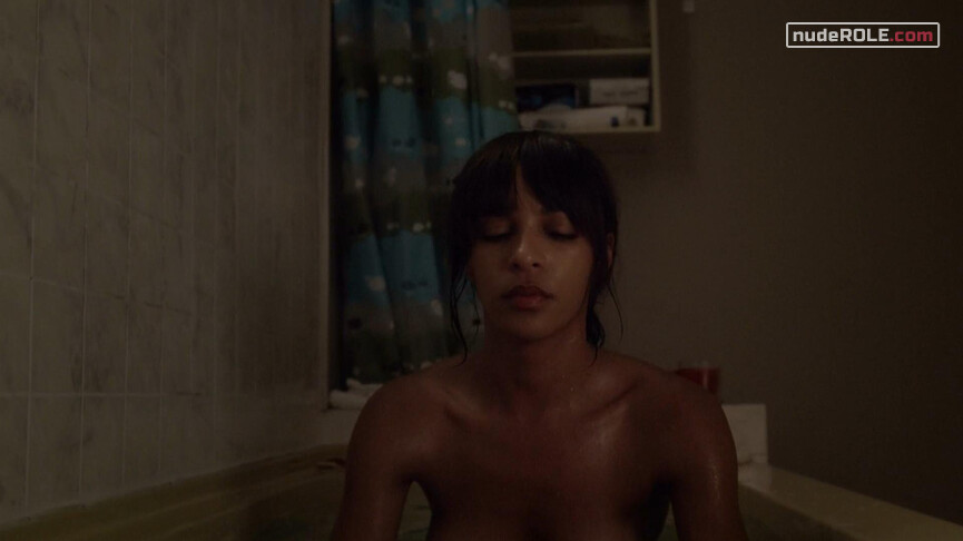 1. Simone Baptiste nude – Damien s01e04 (2016)