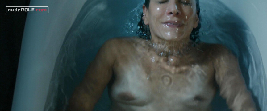 2. Liz nude – Liz in September (2014)