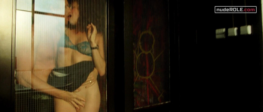 2. Roos nude – Stricken (2009)