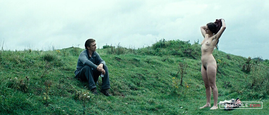 2. La routarde nude – Outside Satan (2011)