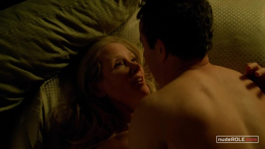 3. Jessica Haxon nude – Hung s02e05 (2010)