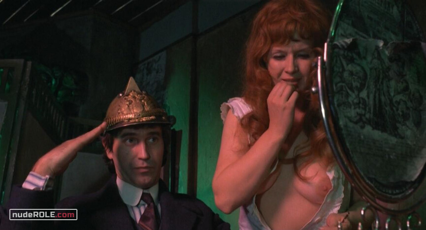 3. Adela nude, Bianka nude – The Hourglass Sanatorium (1973)