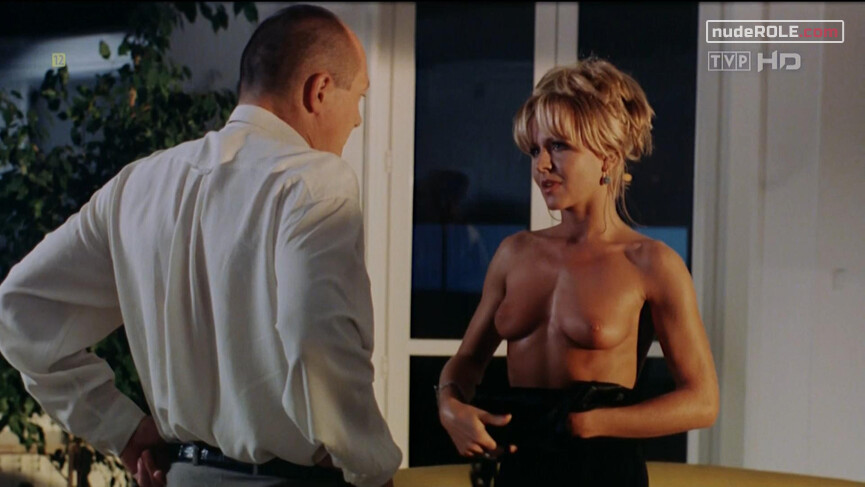 1. Sonia nude – Fluke (1999)