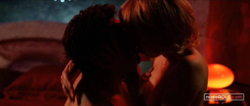 3. Anna nude – Come Undone (2010)