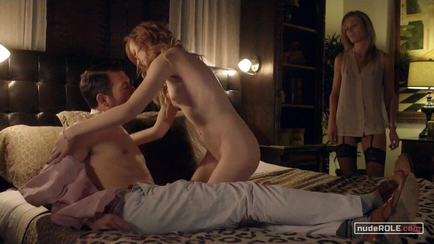 3. Jules nude , Scarlet nude – Submission s01e05 (2016)
