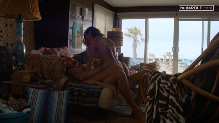 1. Renn Randall nude – Animal Kingdom s01e02 (2016)
