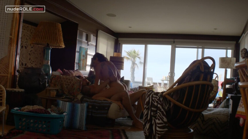 2. Renn Randall nude – Animal Kingdom s01e02 (2016)
