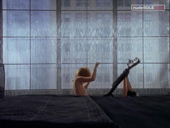 3. Samantha Jones nude – Sex and the City s03e11 (2000)