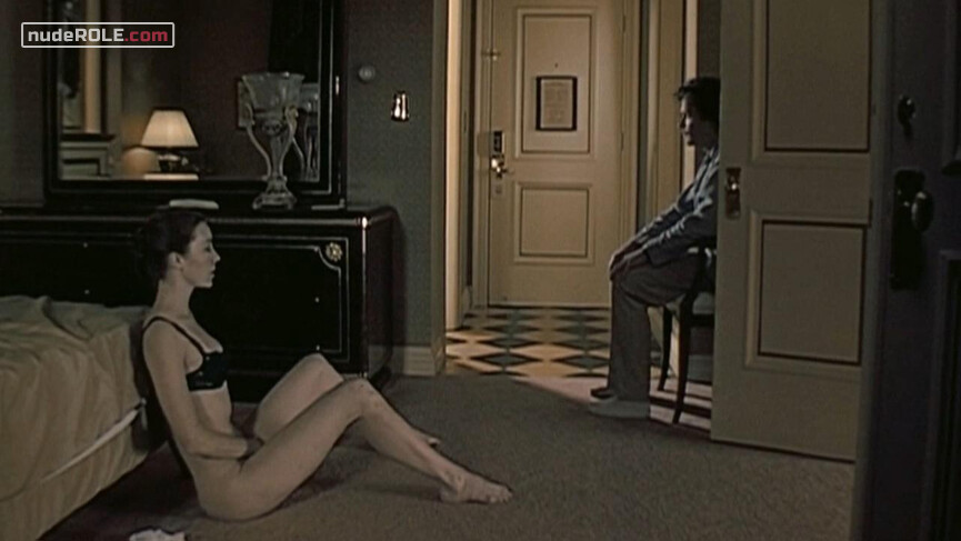 1. Florence nude – The Center of the World (2001)