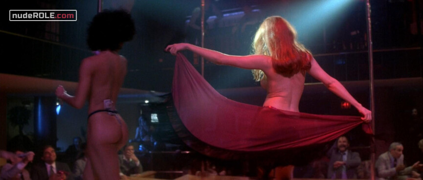 2. Gail nude – Carlito's Way (1993)