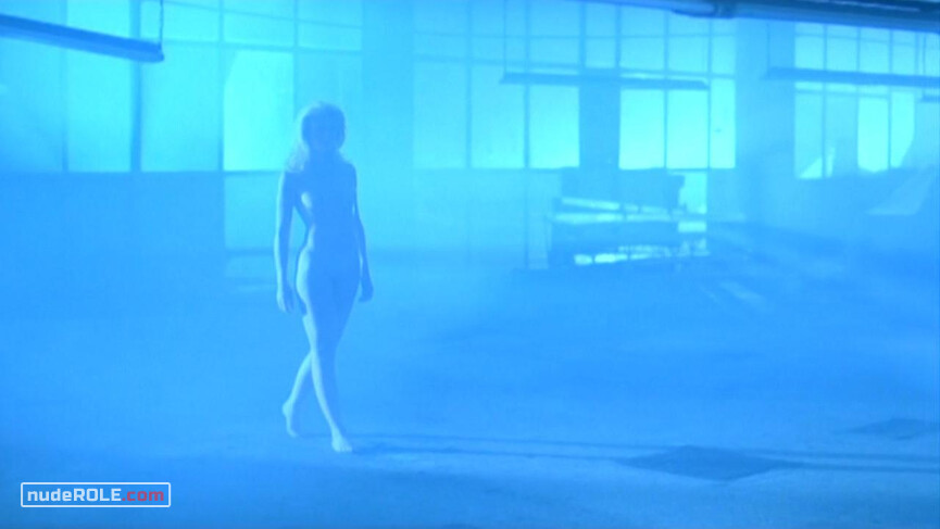 2. Roxanne nude – Dream a Little Dream (1999)