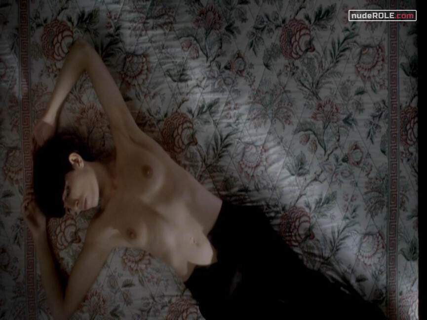1. Gigola nude – Gigola (2010)