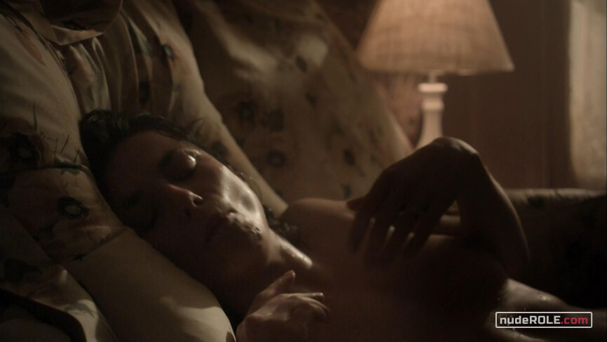 1. Maggie nude – The Take s01e02 (2009)