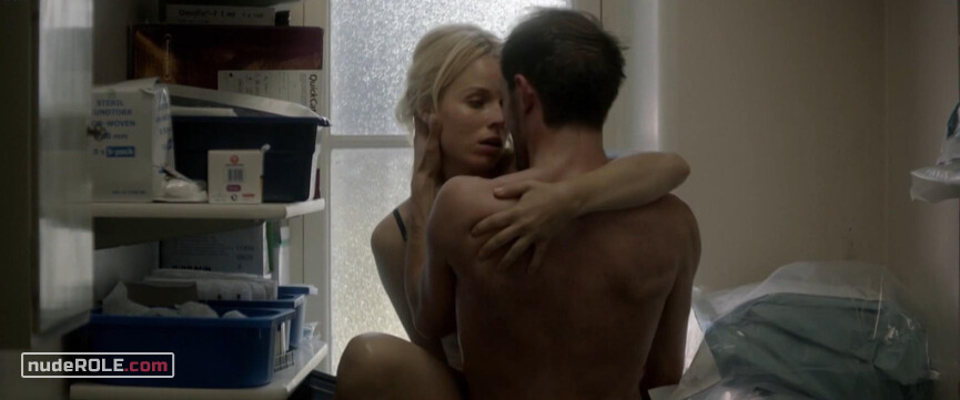 2. Katarina nude – Blondie (2012)