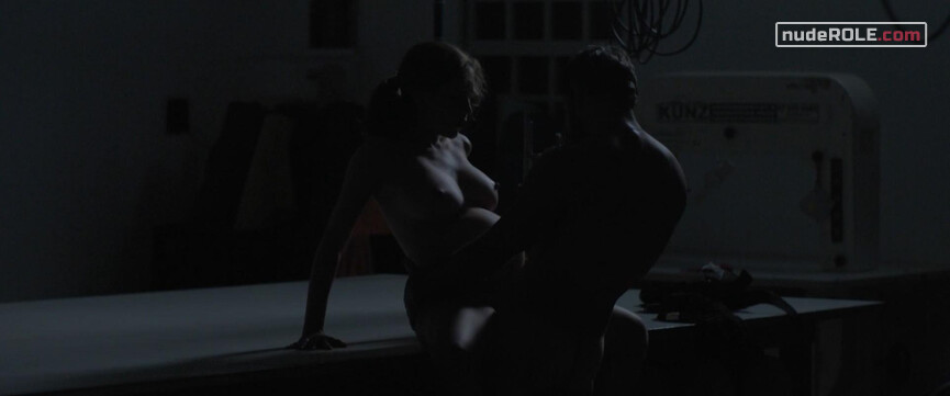 3. Geise nude – Neon Bull (2015)