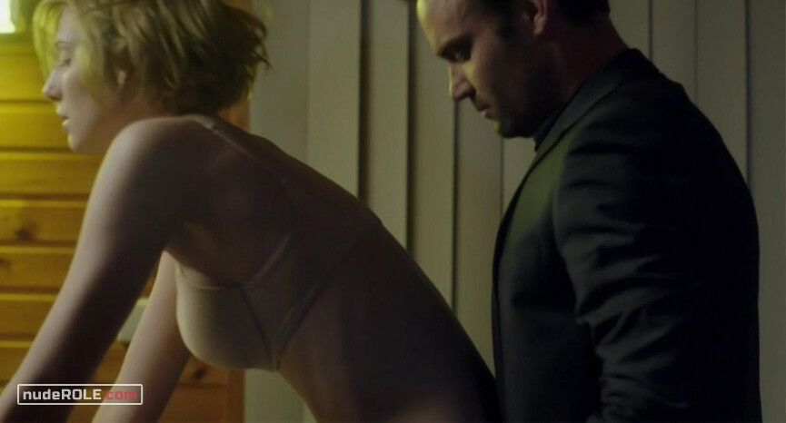 2. Dr. Anna Macy sexy – The Kettering Incident s01e01-04 (2016)